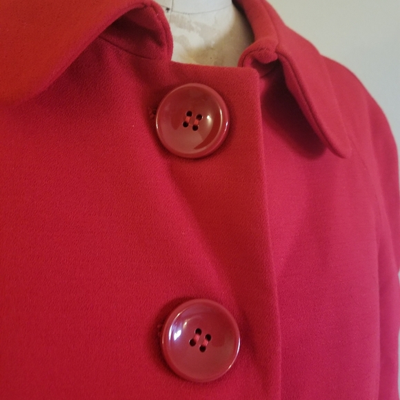 🎉☄💖Host pick💖☄🎉NWT NEW ZARA Red jacket with statement 2 Big buttons - Picture 3 of 13